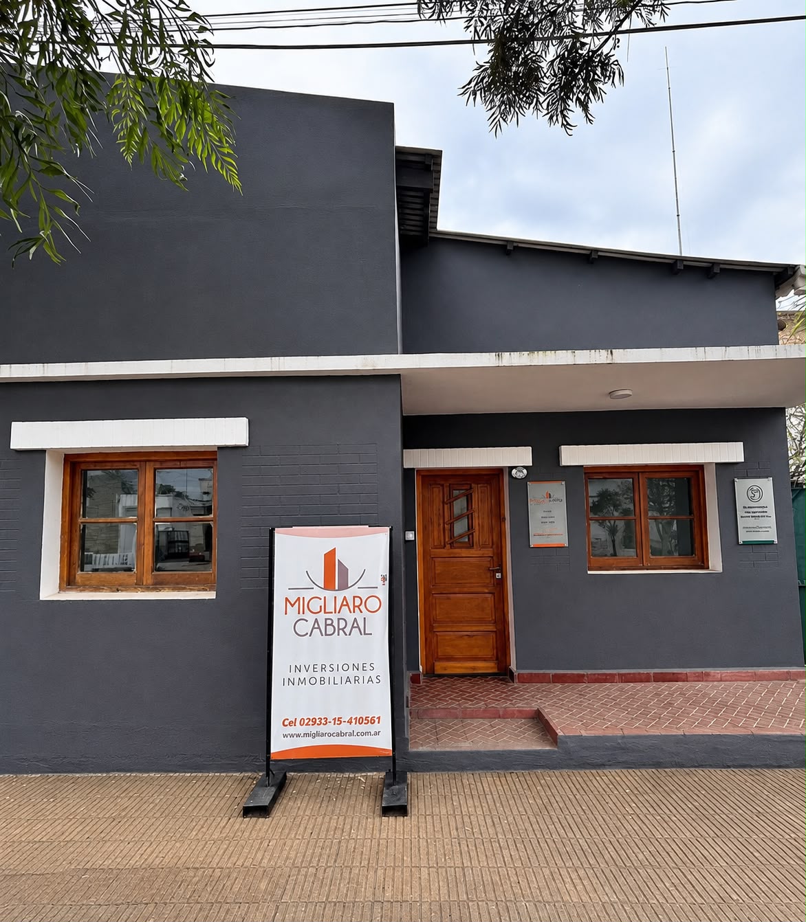 Frente del local de Migliaro Cabral en Huanguelén